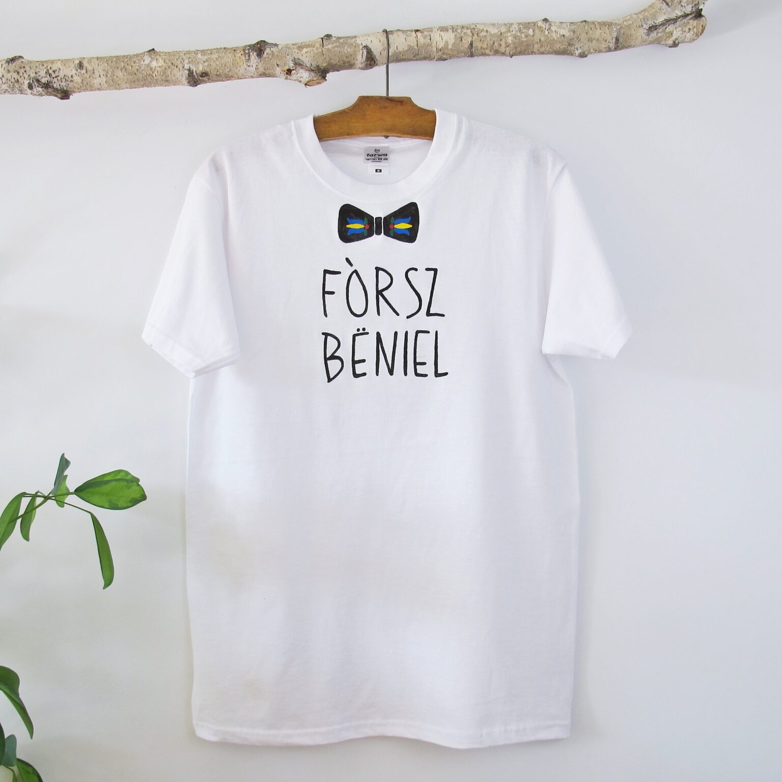 Koszulka męska „Fòrsz Bëniel” z muchą