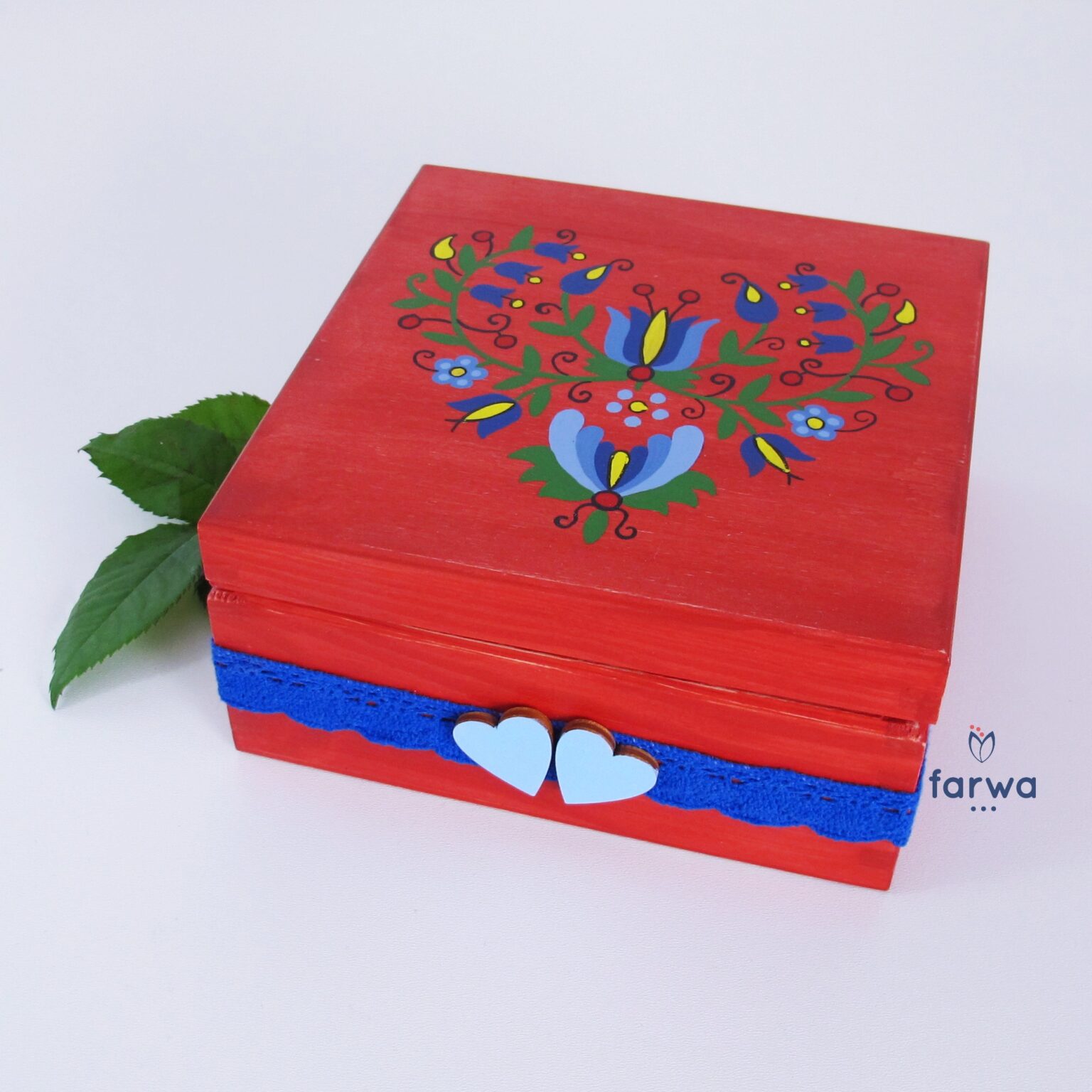 Pudełko Kaszubskie z koronką „Serce” – czerwone