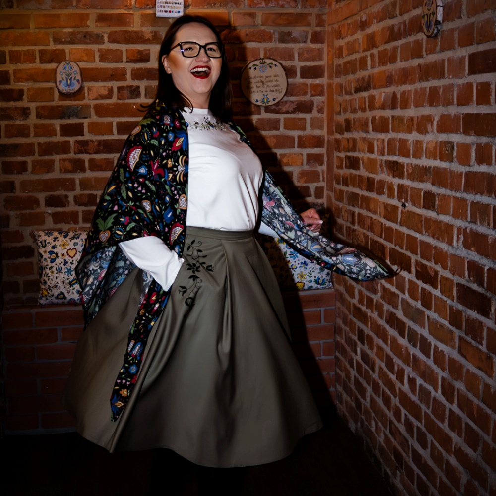 Chusta czarna 4 Chusta czarna