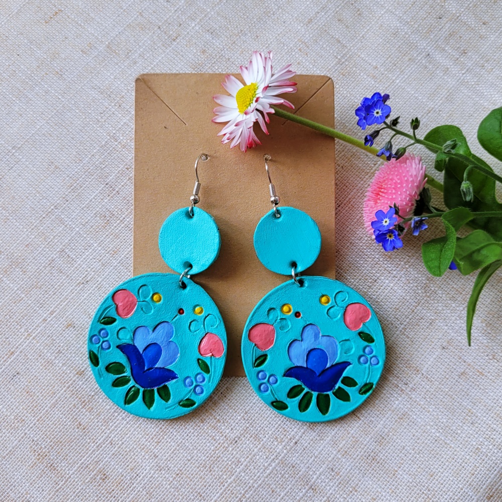 Kolczyki ze skóry turkus jasny Kolczyki ze skory turkus jasny